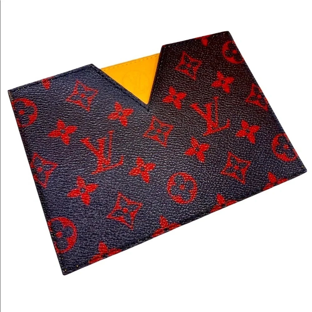 ββ Louis Vuitton Infrarouge VIP Gift card holder wallet Red/Black Monogram LV - Picture 1 of 9